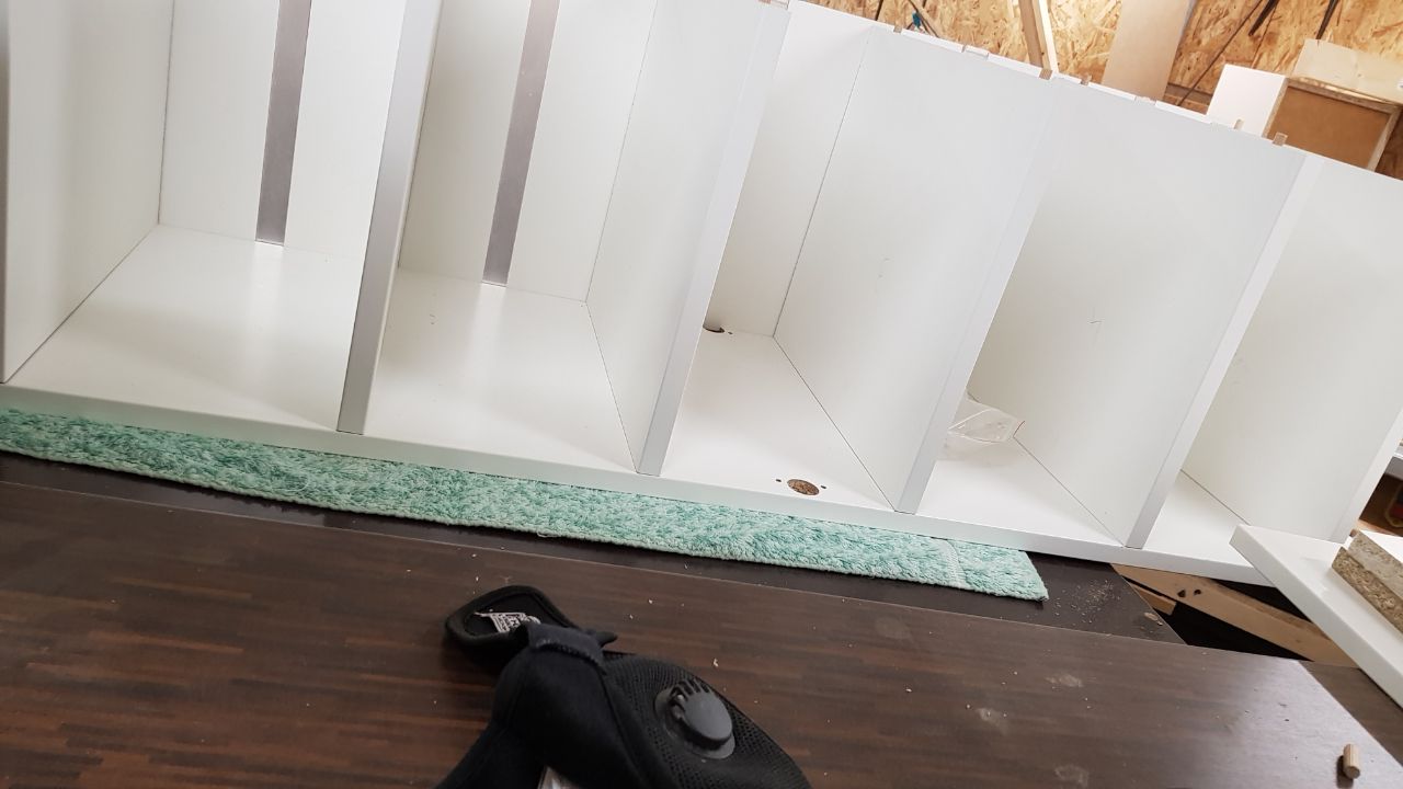 Wohnzimmerwand die zweite – Projects